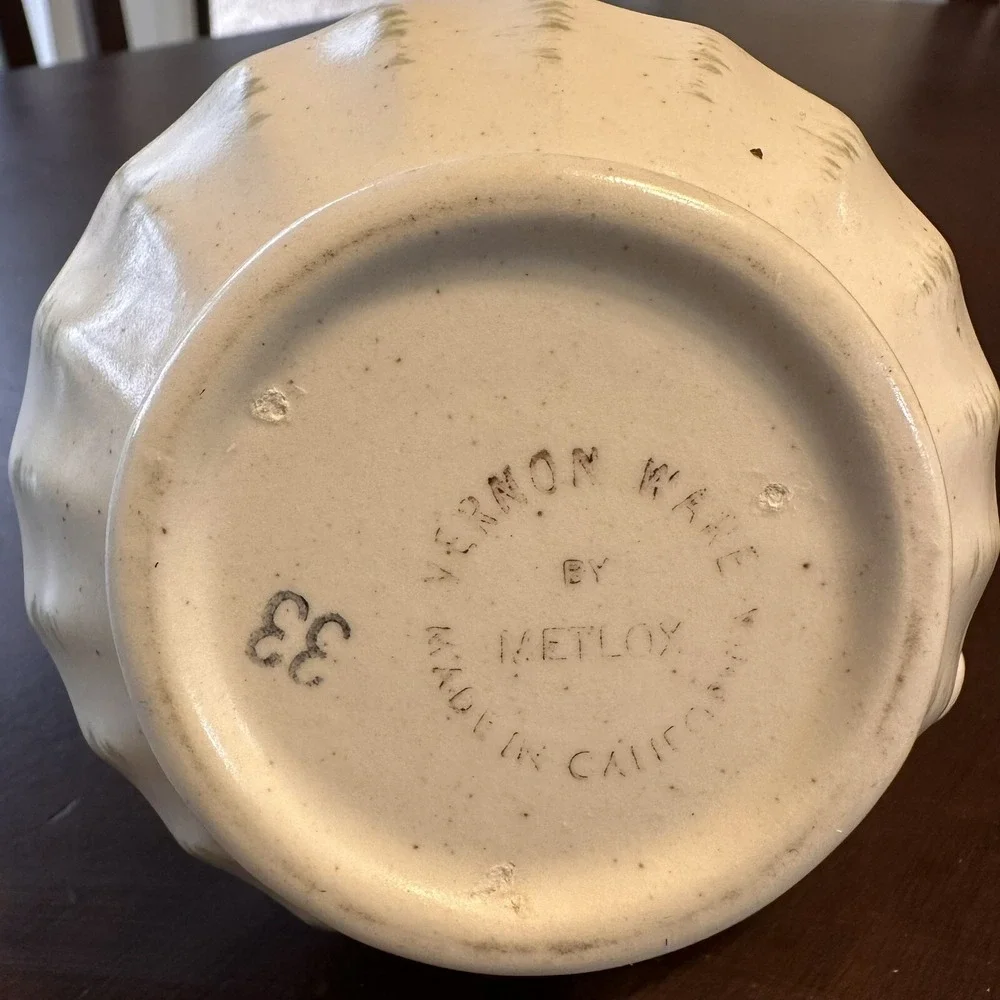 Metlox Vernon Ware‎ Pitcher Creamer Vintage Grape Hand Painted Cream Scalloped
